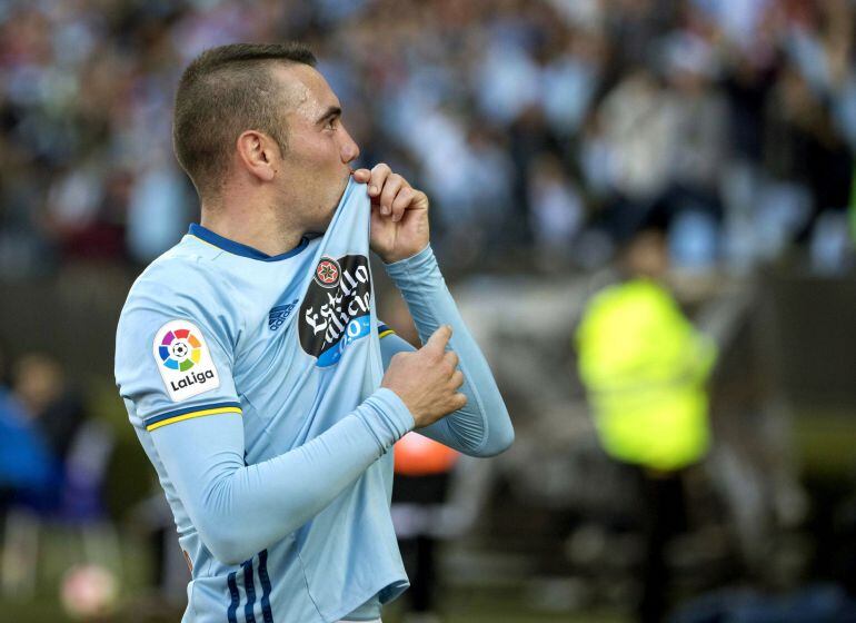 Iago Aspas celebra su segundo gol, cuarto de su equipo, durante el partido de la novena jornada de LaLiga disputado hoy en el estadio Balaídos, en Vigo.