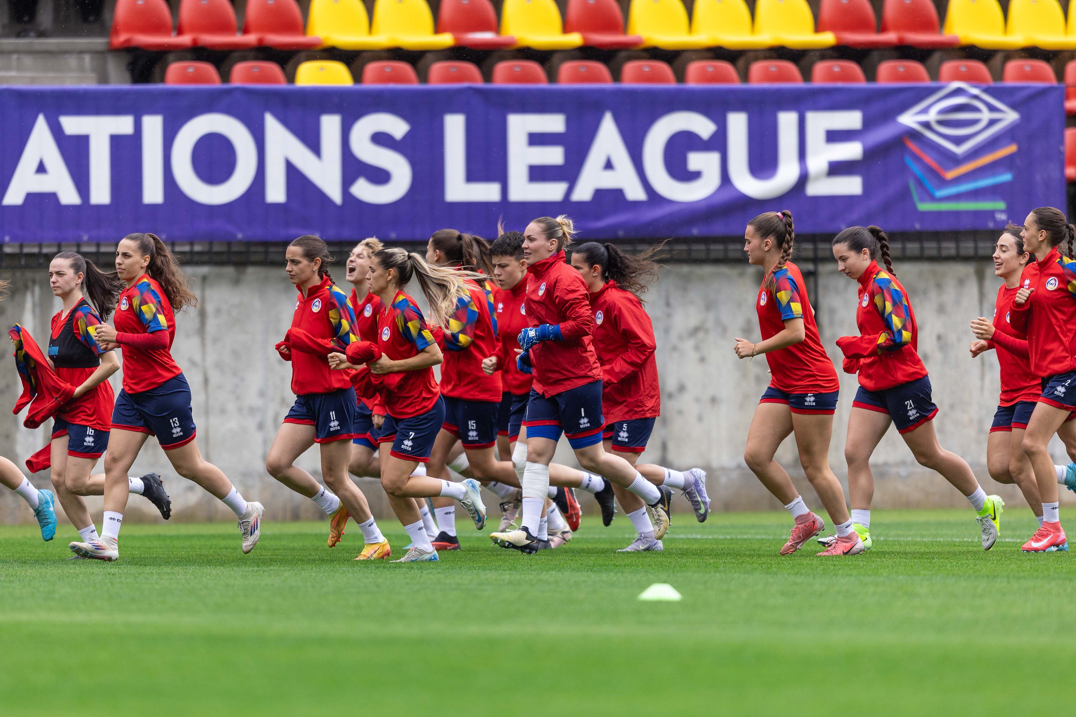 Entrenament oficial de la selecció femenina previ al partit davant Malta de la Nations League.