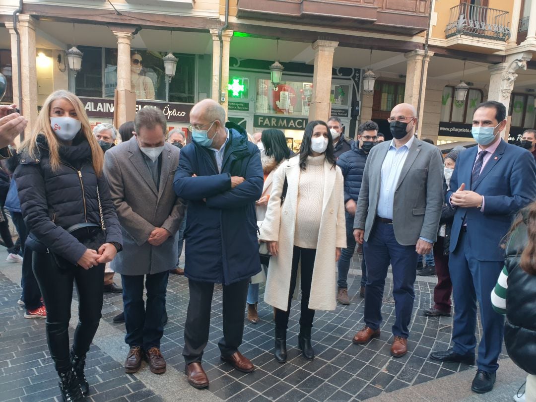 La presidenta de Ciudadanos, Inés Arrimadas en su visita a Palencia