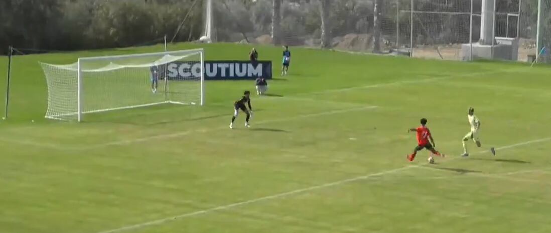Cristiano Ronaldo Jr. marcando un gol a Gales