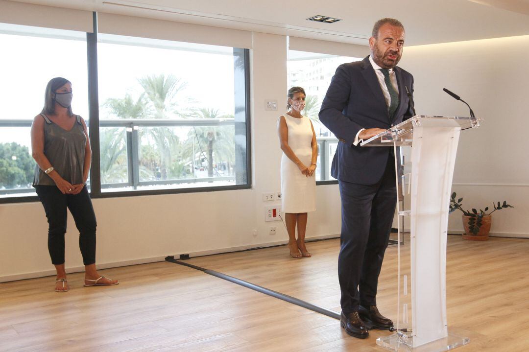 El presidente de Exceltur y Ceo de Melià Hotels International, Gabriel Escarrer, durante su intervención en la Mesa Nacional de Diálogo Social.
