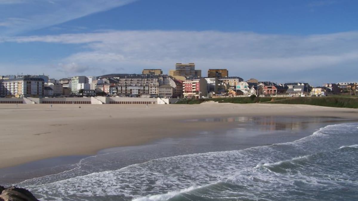 Los Concellos mariñanos ya valoran limitar las viviendas turísticas