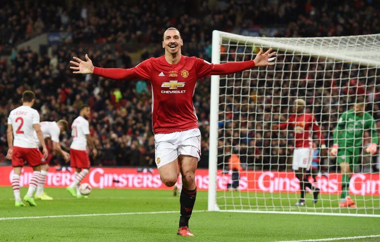 Ibrahimovic celebra un gol en Wembley