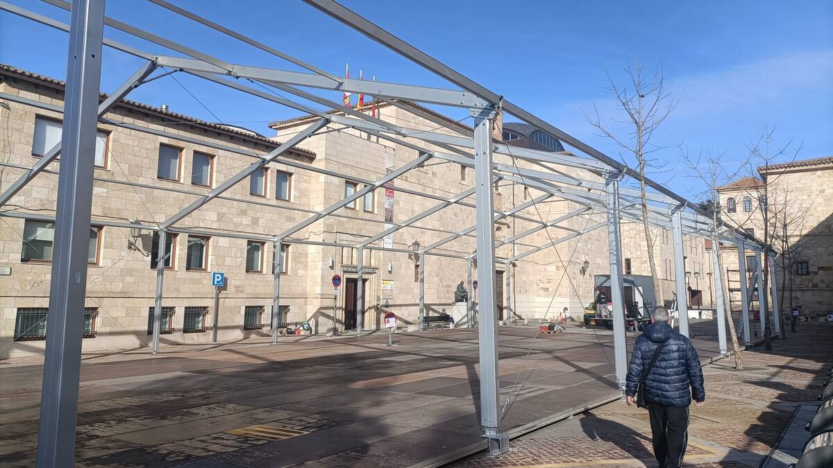La Plaza de Claudio Moyano, emplazamiento de la carpa para los pasos de Semana Santa