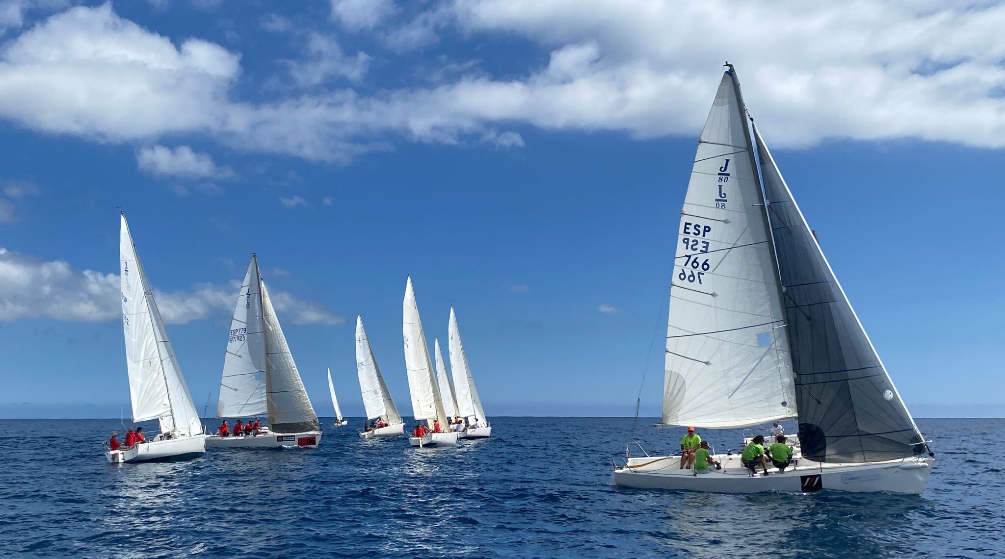 Barcos de J80 en Lanzarote.