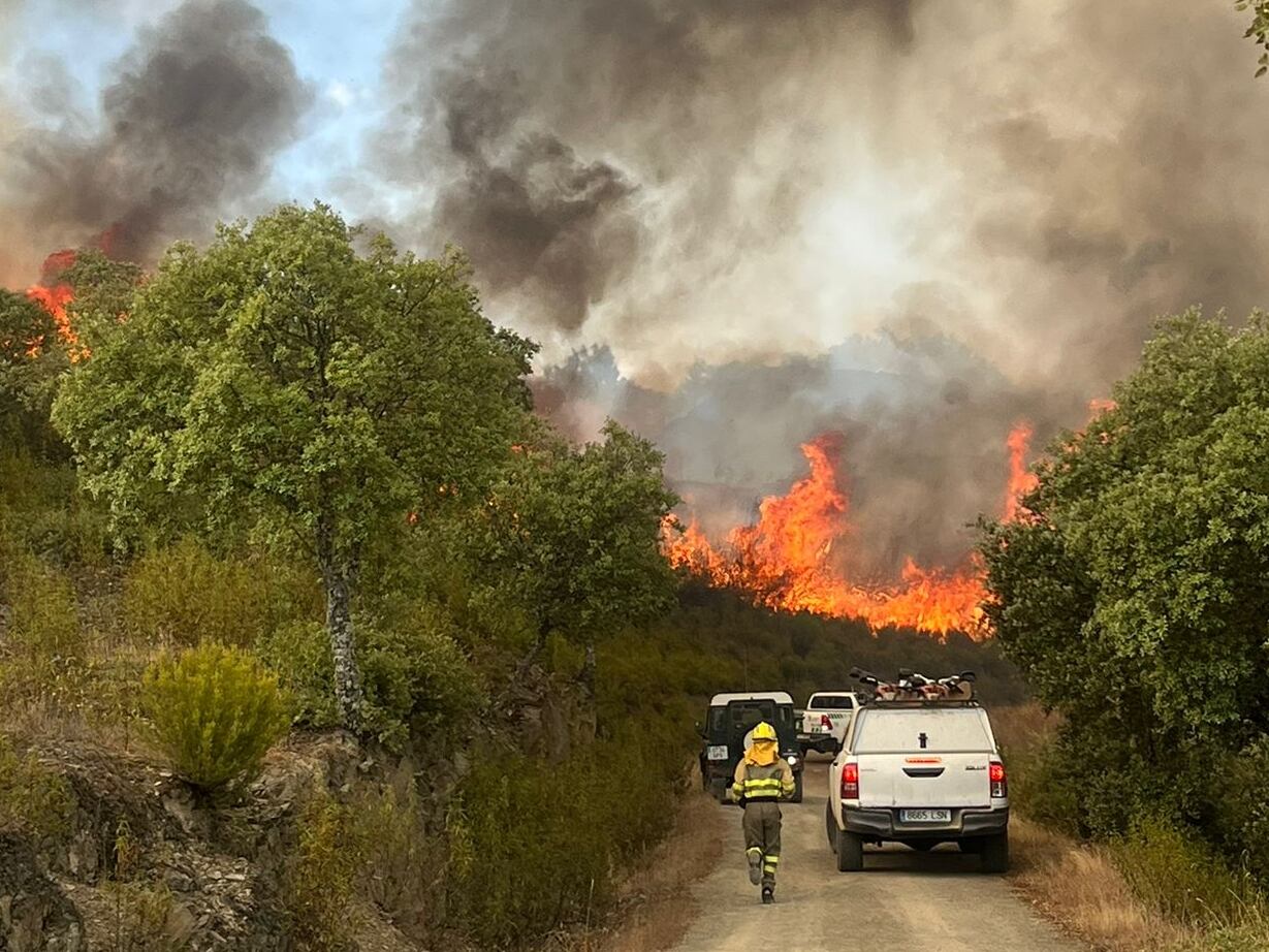 Un imagen del incendio en Yeres