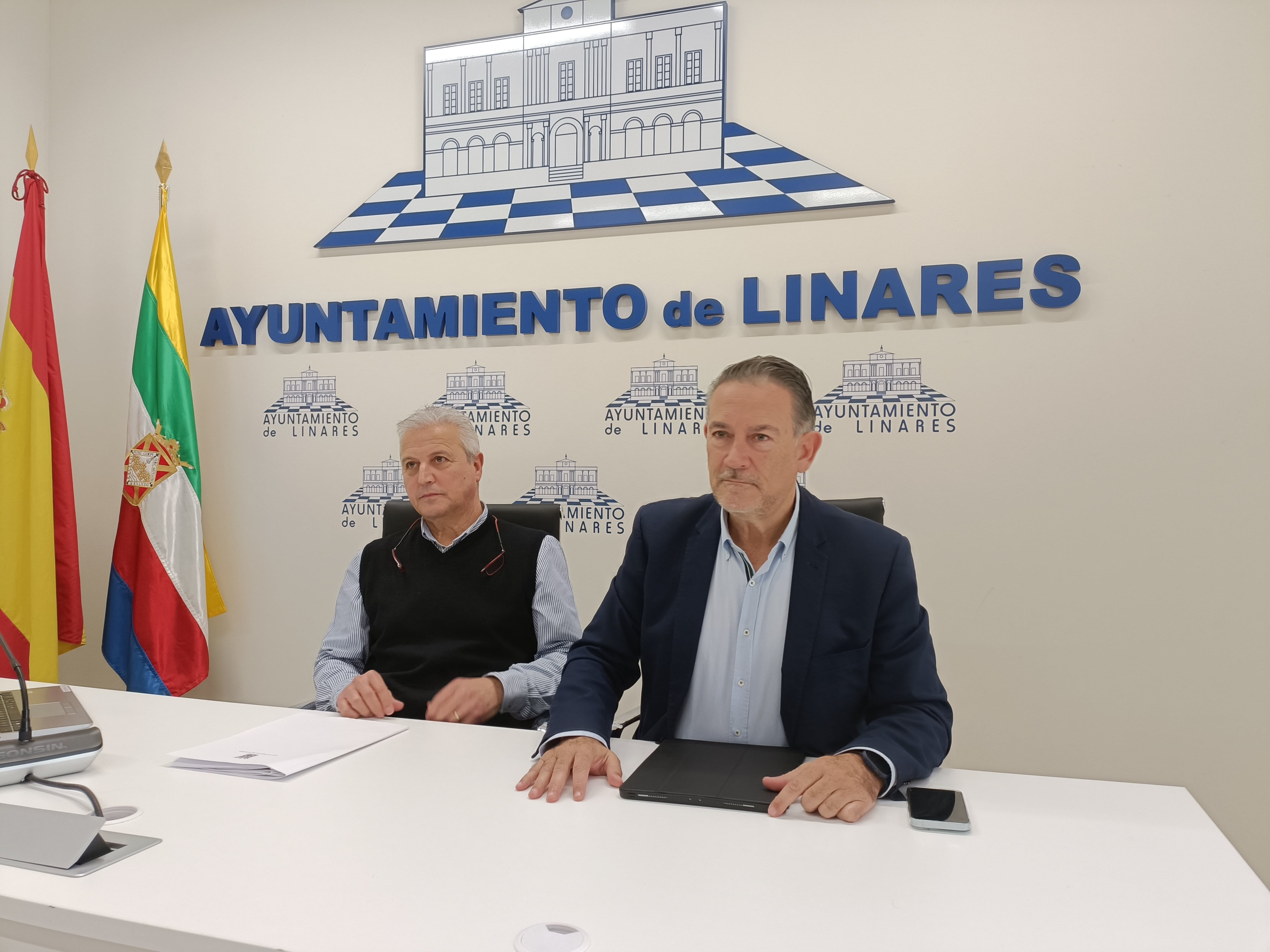 Antonio Garrido y Raúl Caro-Accino, concejales en el Ayuntamiento de Linares.