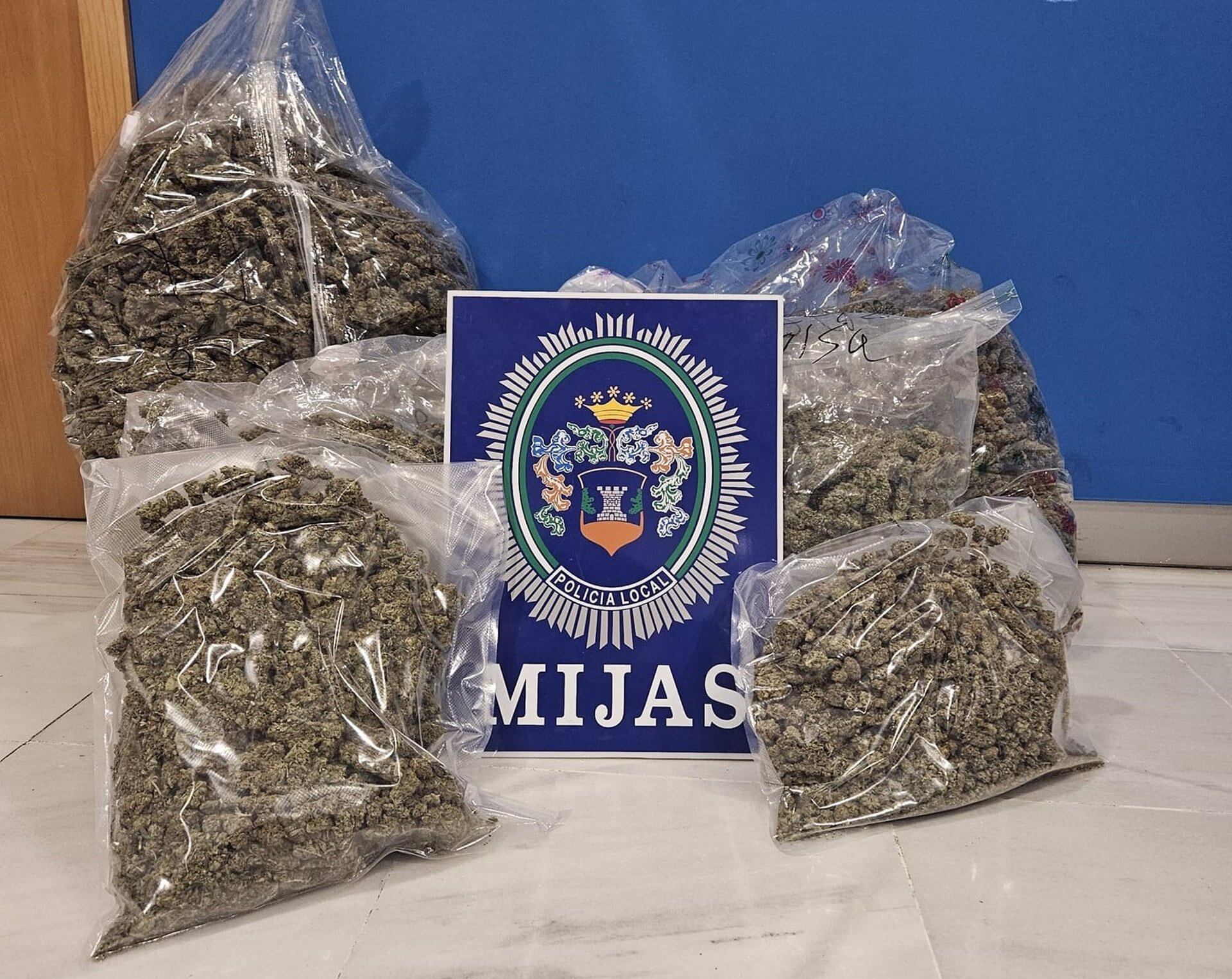 Imagen de la droga incautada por la Policía Local de Mijas en el interior del vehículo