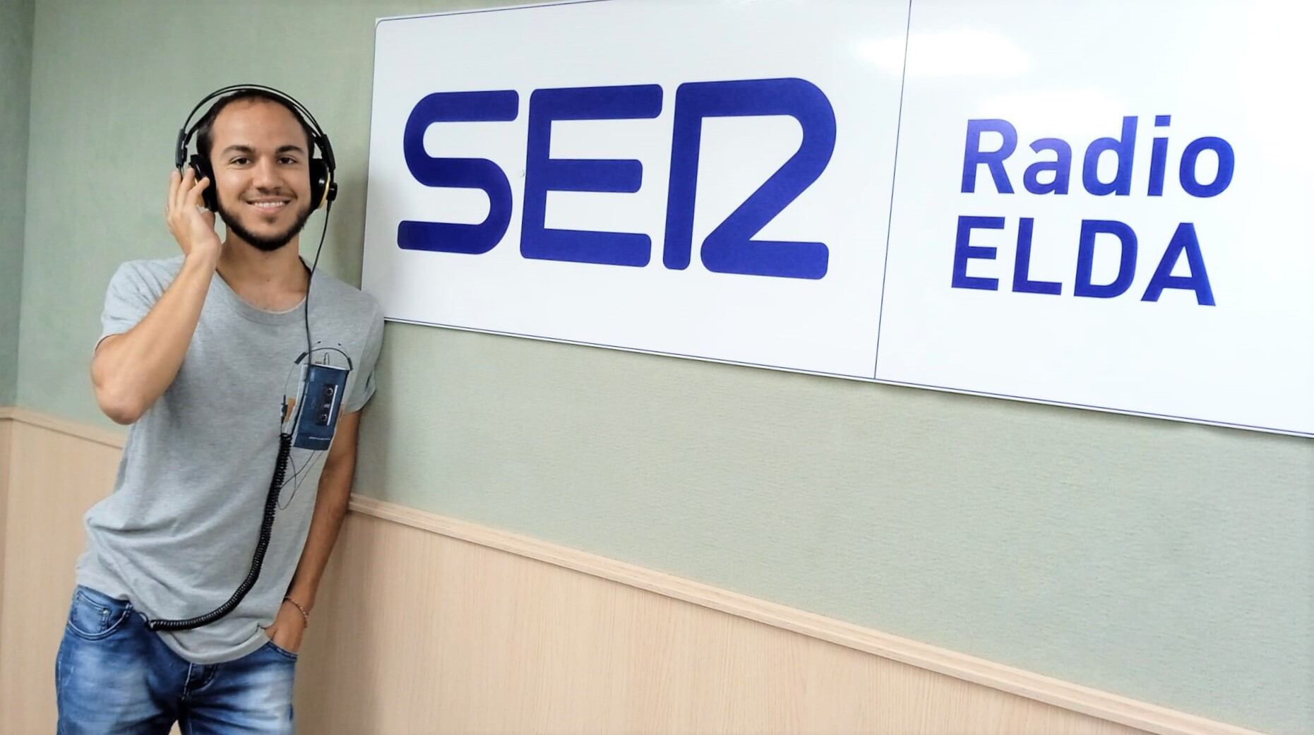 Juan Albert, productor, cantante y compositor