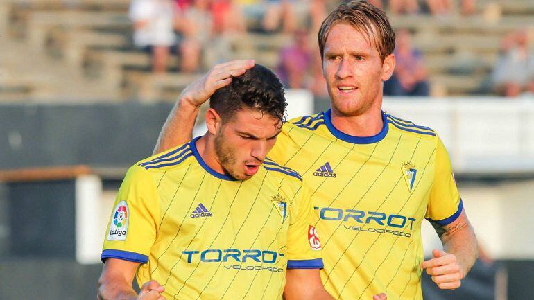 Vallejo con Álex Fernández en pretemporada