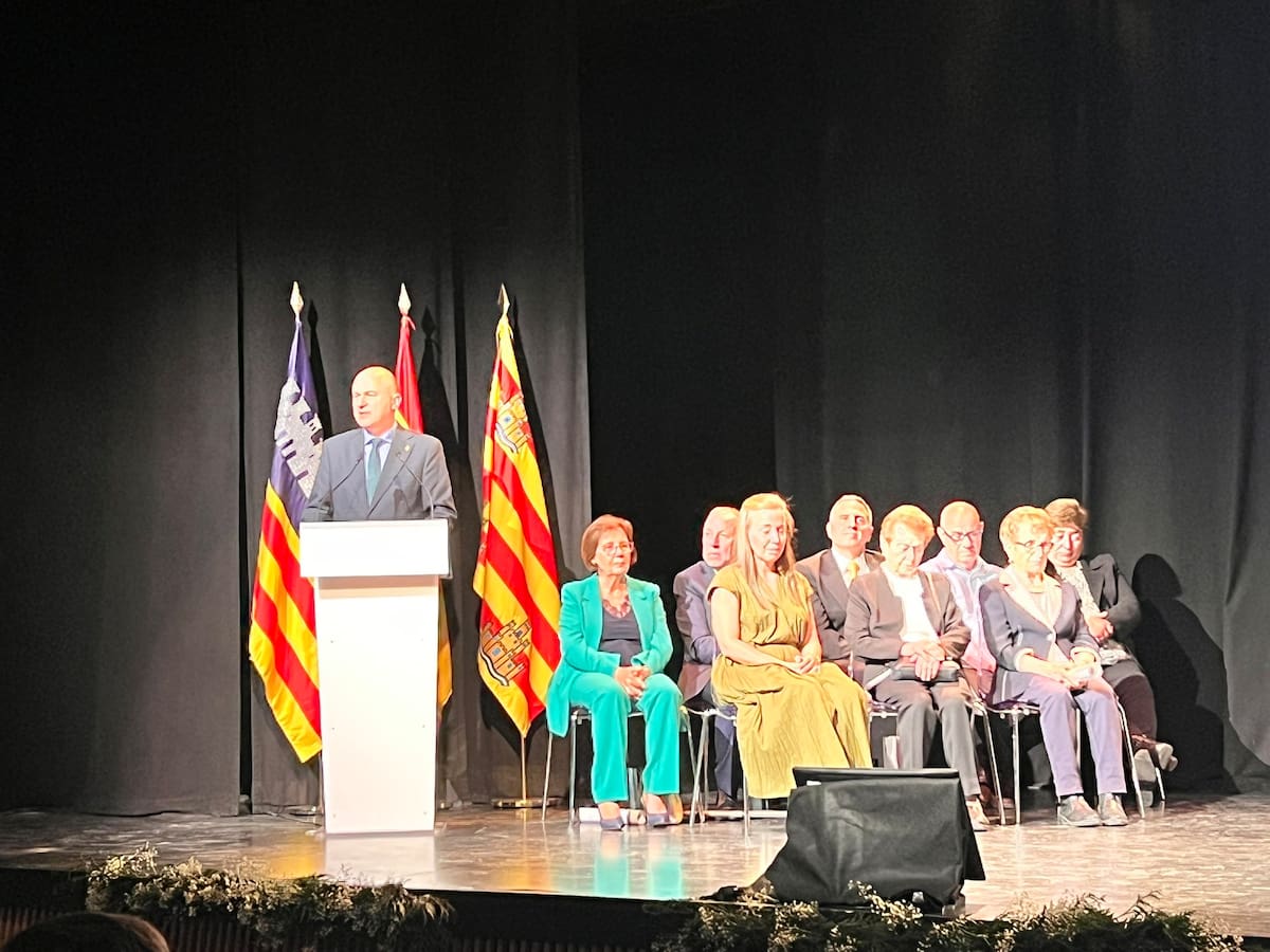 El Consell de Ibiza entrega la Medalla de Oro al Centre Cultural de Sant Carles