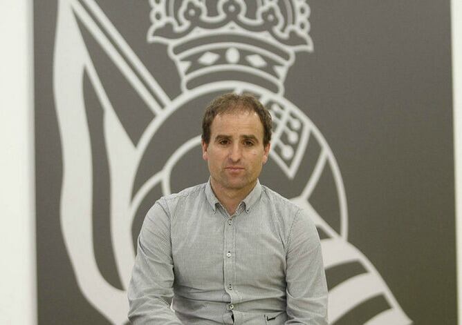 Jagoba Arrasate posa en el piso superior de las instalaciones de Zubieta.