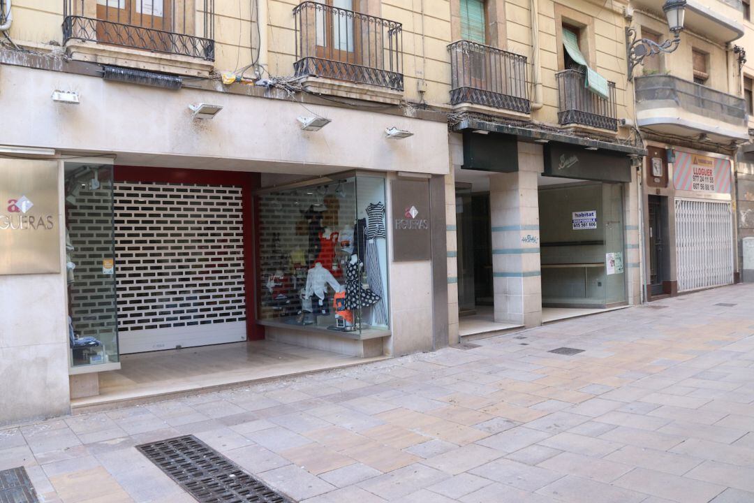 Imatge de comerços tancats del Carrer August de Tarragona