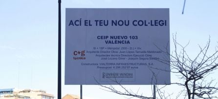 Cartel de las obras del Colegio 103