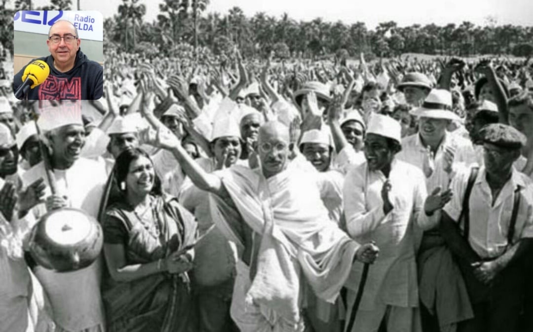 Jº Manuel Guardia, profesor de historia, sobre la vida de Gandhi. Encarcelado en varias ocasiones, pronto se convirtió en un héroe nacional