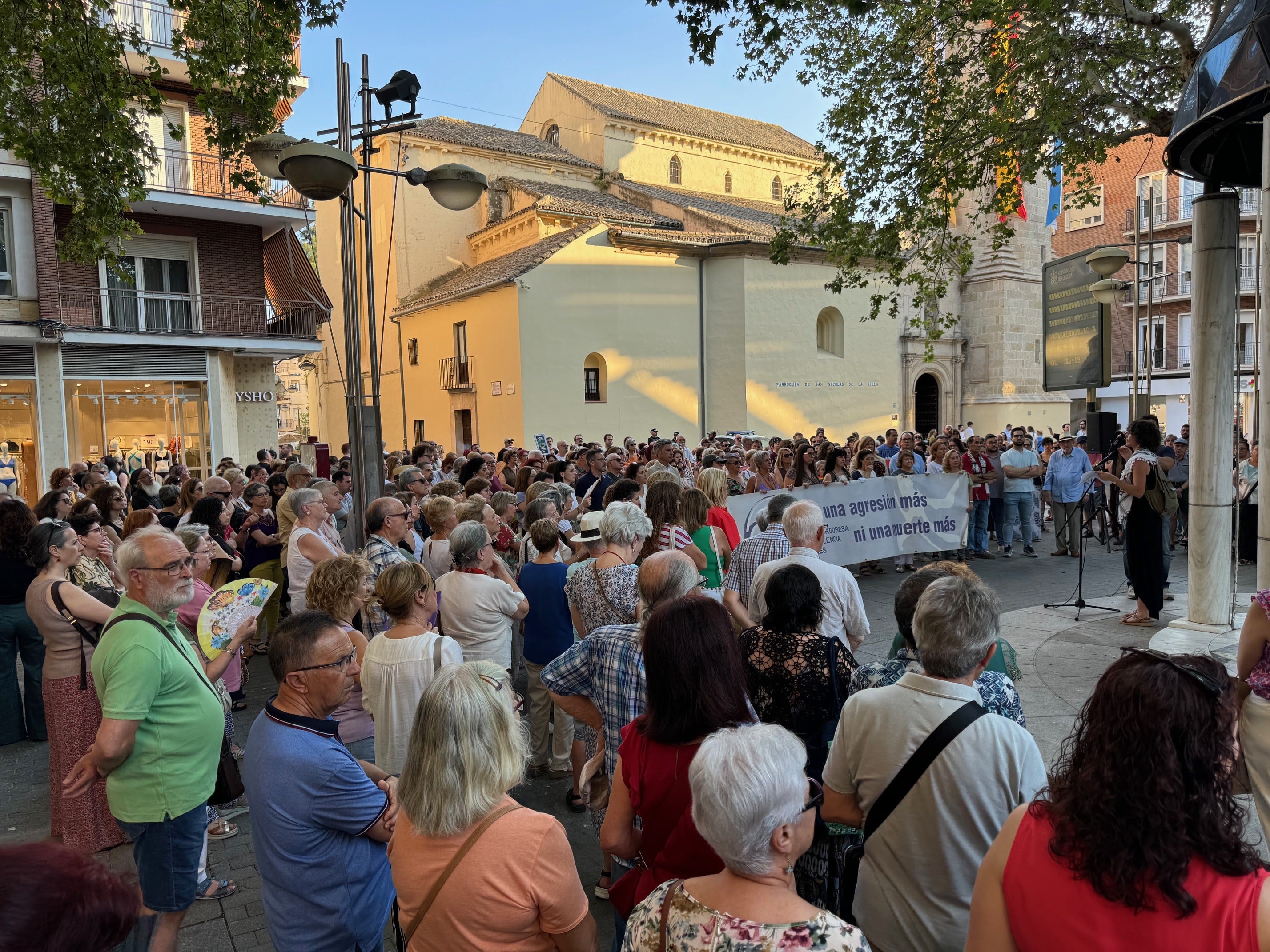 Concentración contra la violencia machista en el Bulevar