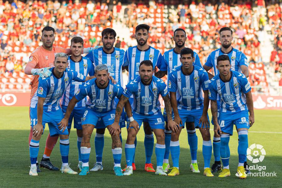 El Málaga que se enfrentó al Mirandés en el estadio de Anduva