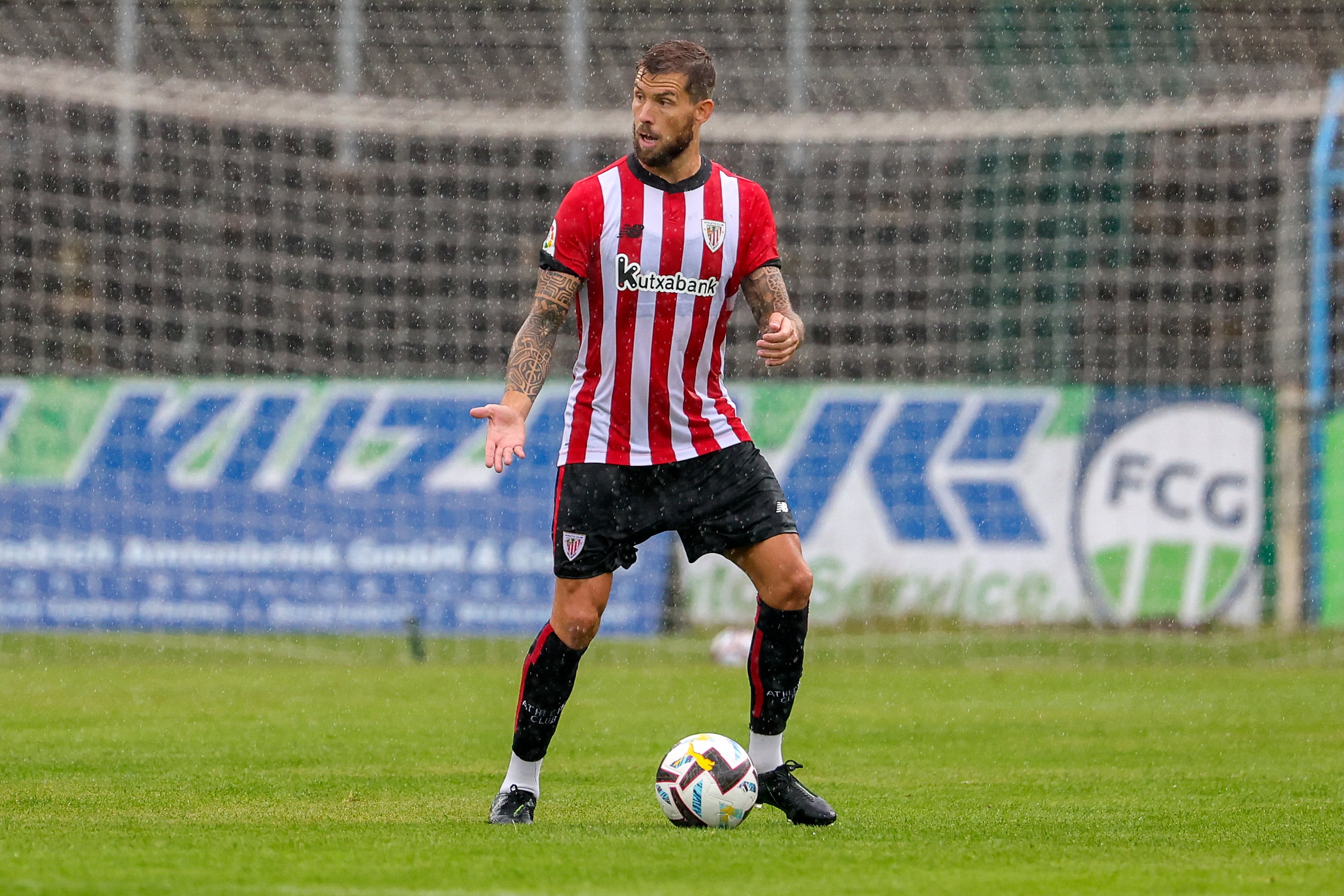 Iñigo Martínez en uno de los amistosos que jugó en la pretemporada