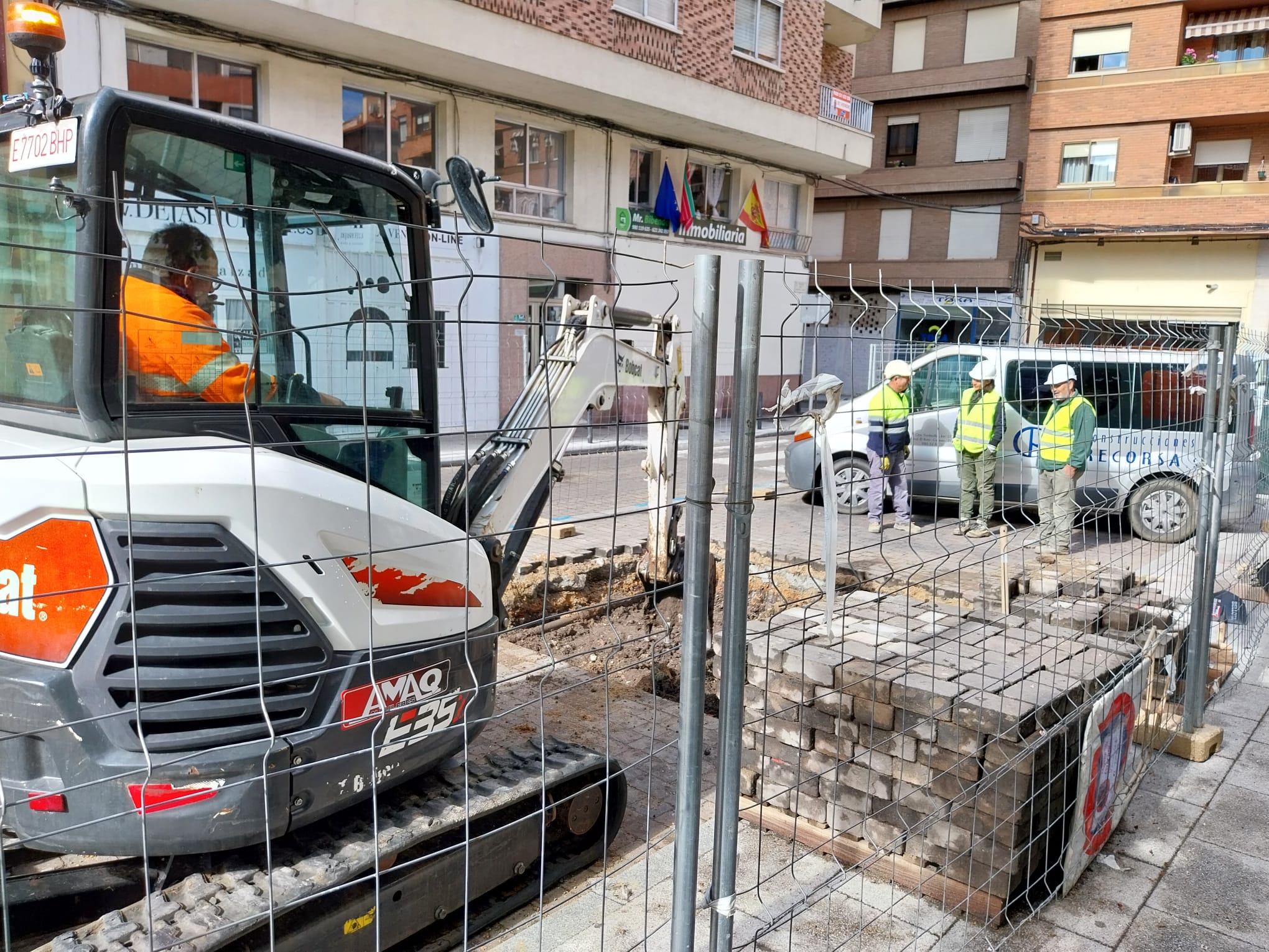 Obras de instalación de contenedores soterrados en Zamora