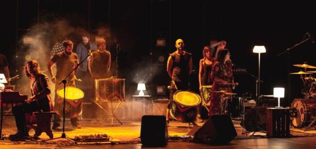 Las Sambas Colgadas de Cuenca fueron uno de los grupos locales que colaboraron en el concierto de Fizzy Soup.