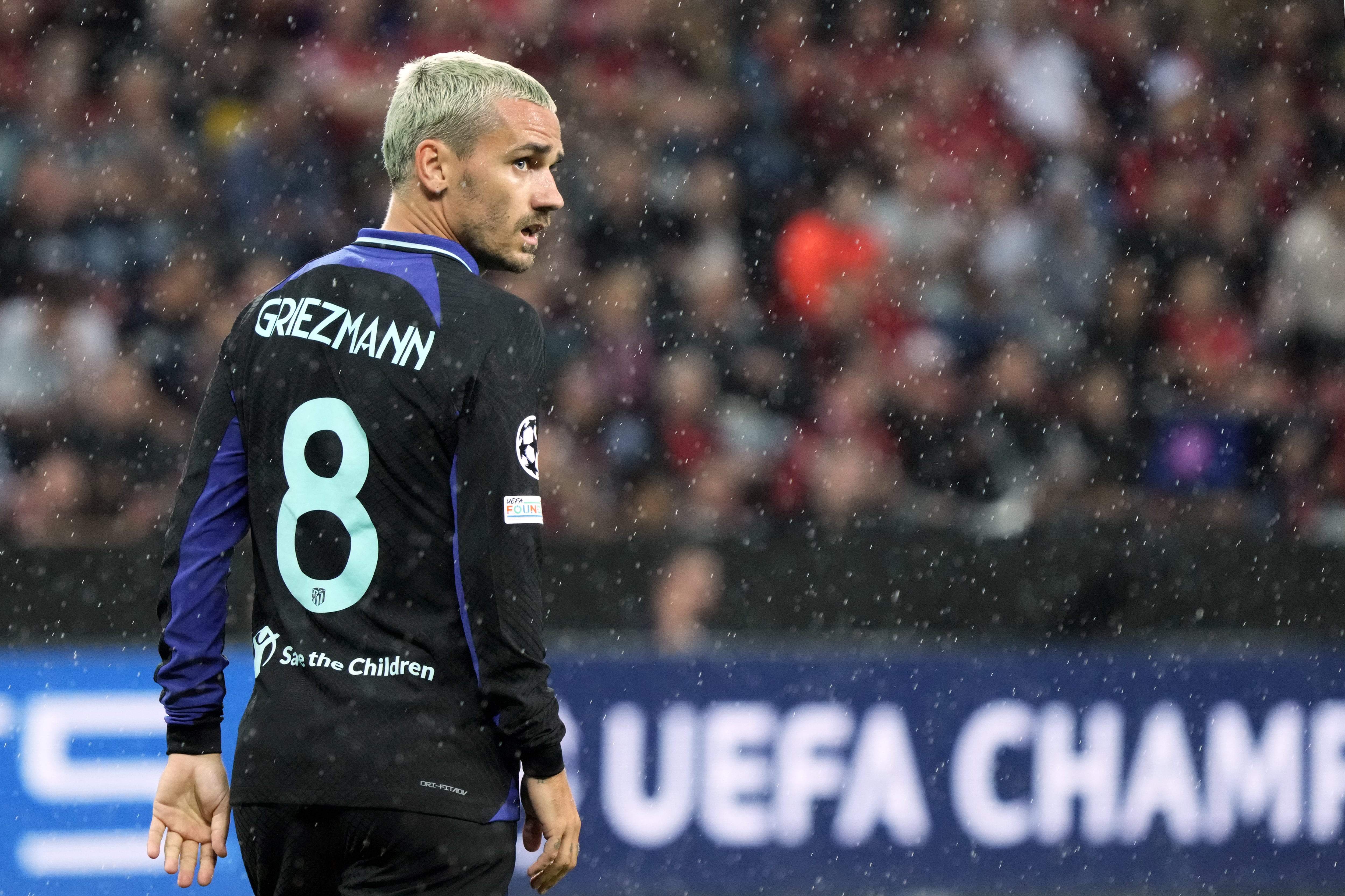 Griezmann, durante el partido ante el Bayer Leverkusen.