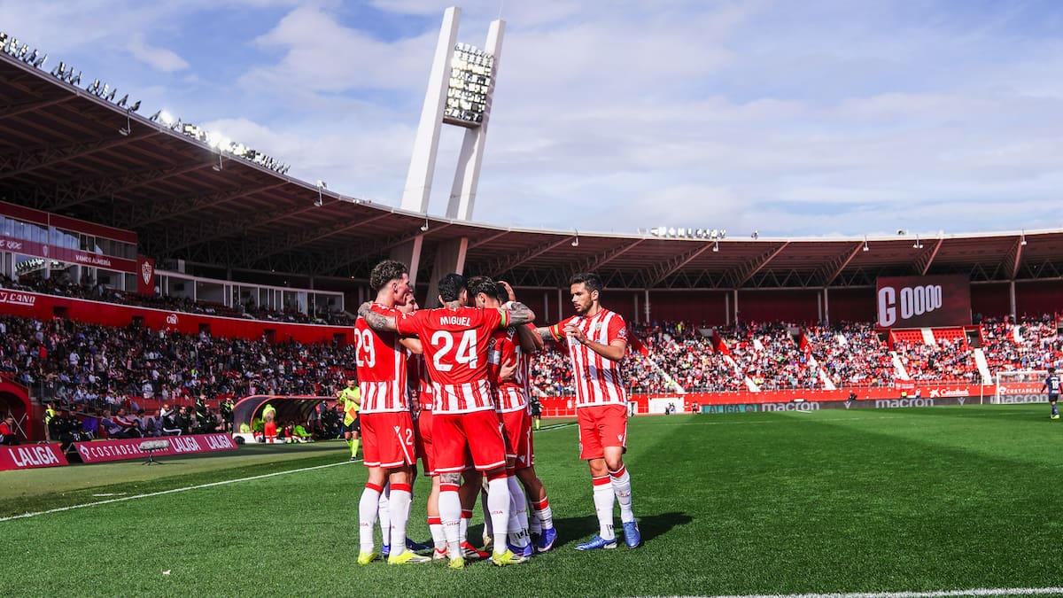 El Almería baja marchas… para llegar como una moto al final