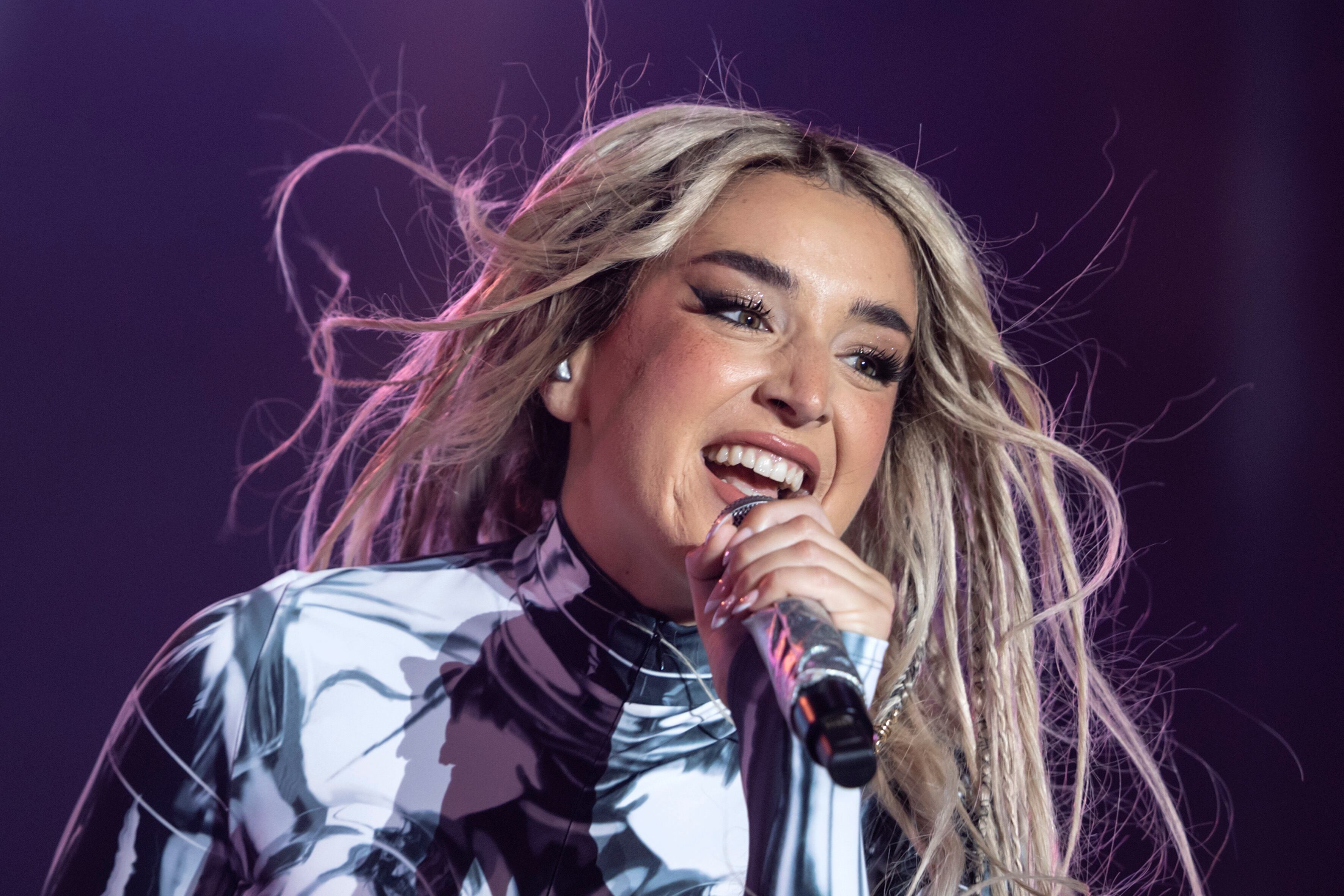 Lola Indigo actúa en un concierto en Málaga. (Photo by Daniel Perez Garcia-Santos/Redferns)