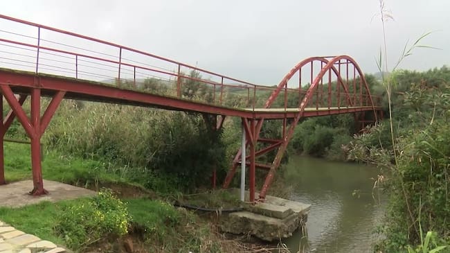 Puente sobre el río Pícaro