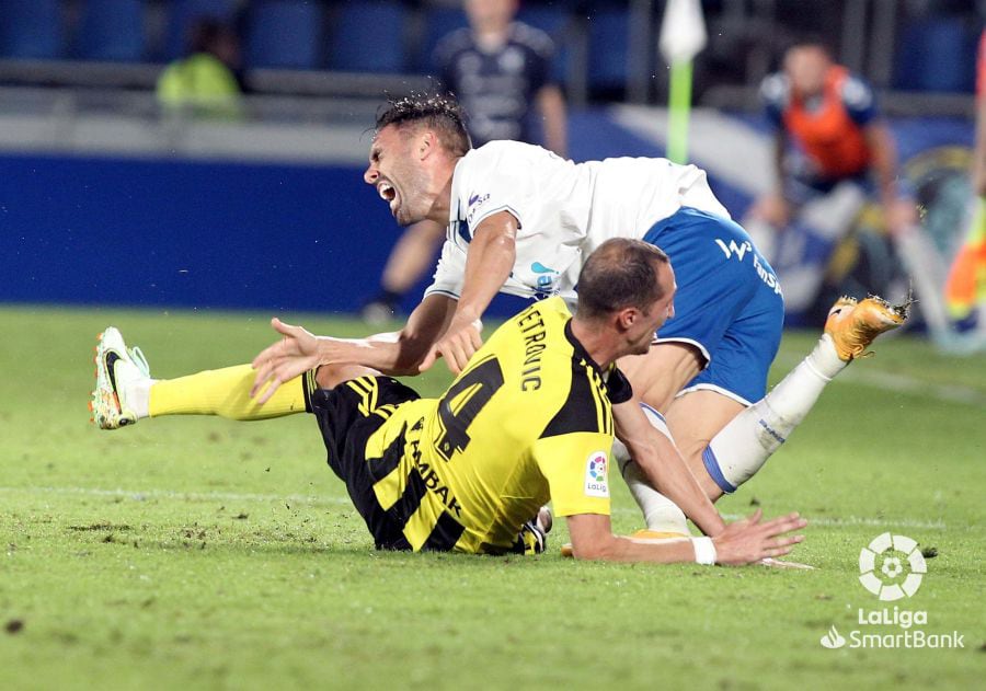 Enric Gallego, en un lance del partido ante el Real Zaragoza.