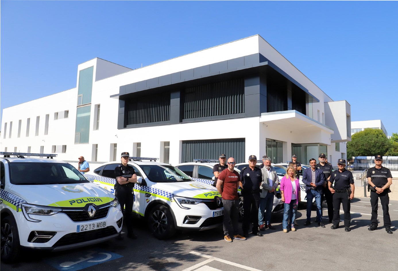 La alcaldesa este jueves a las puertas de la jefatura de la Policía Local de Jerez