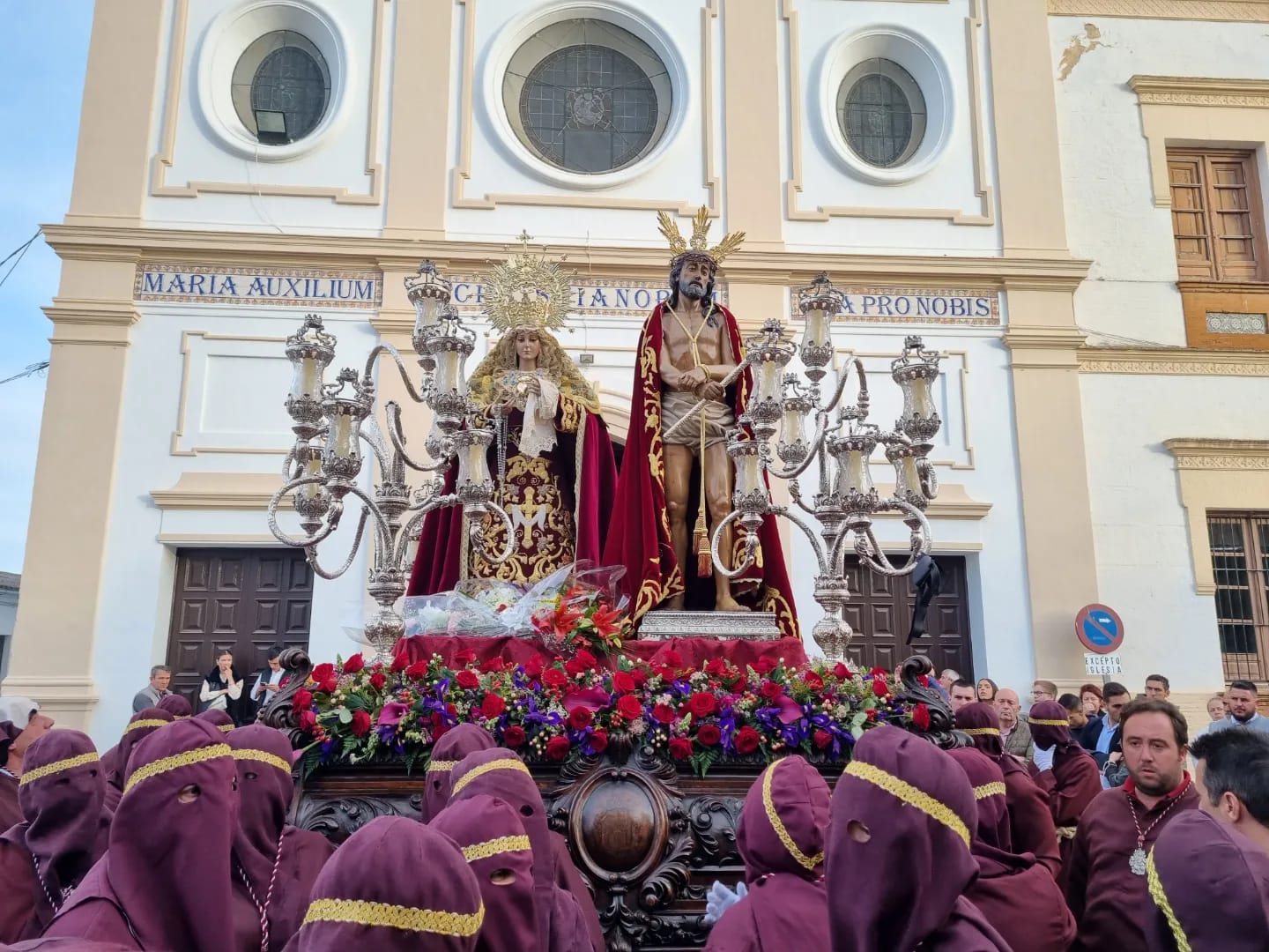 La cofradía rondeña lleva dos años procesionando sus titulares en un mismo trono