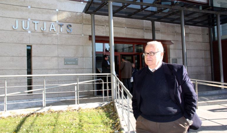 Josep Prat, màxim responsable d'INNOVA en els darrers anys, sortint dels jutjats de Reus, en una fotografia d'arxiu