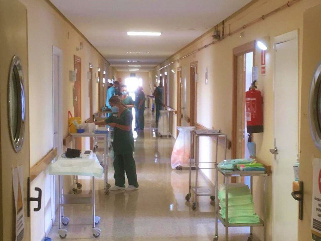 &#039;Planta covid&#039; reabierta en el antiguo Clínico, nuevo Centro Sanitario Doctor Olóriz, como refuerzo al hospital San Cecilio para la hospitalización de pacientes leves con coronavirus que necesitan estar ingresados 