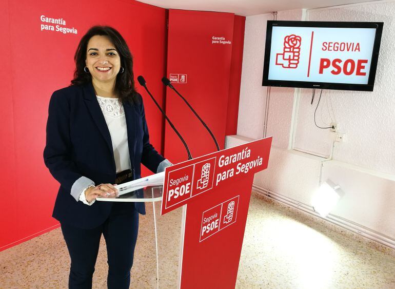 La portavoz del la Ejecutiva provincial y alcaldesa de El Espinar Alicia Palomo en la sede de su partido en Segovia