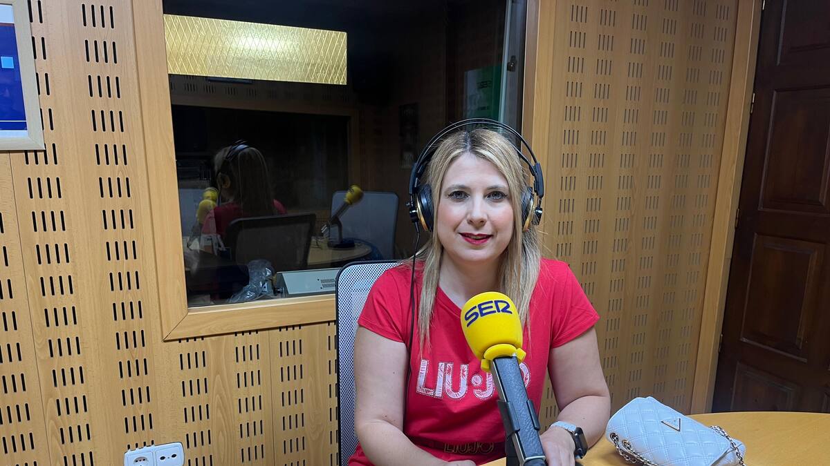 Eva Domínguez recibe el Premio Mujer Empresaria 2025: Un homenaje a su dedicación y esfuerzo en el sector de los servicios asistenciales