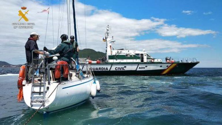 La embarcación se encontraba a unas 3 millas al norte de Oriñón.