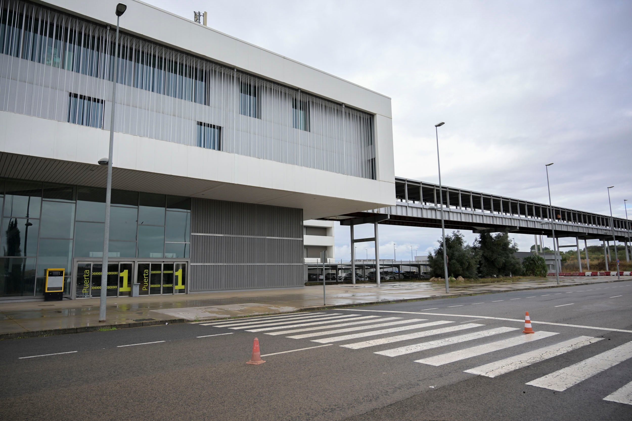 CIUDAD REAL, 15/10/2024.- Vista de las instalaciones del aeropuerto de Ciudad Real, esta semana.  EFE/ Jesus Monroy