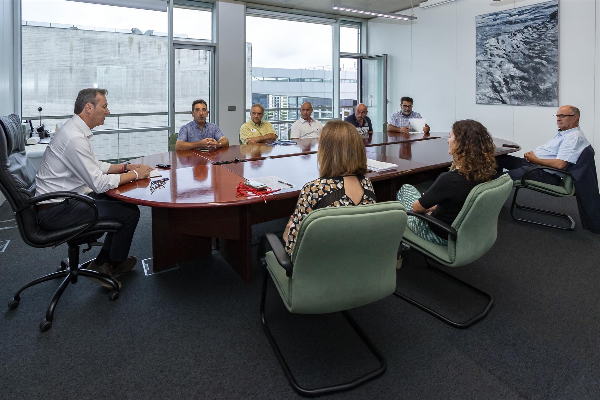 El consejero de Desarrollo Rural, Ganadería, Pesca, Alimentación y Medio Ambiente, Guillermo Blanco, se reúne con representantes de las organizaciones agrarias para abordar las ayudas contra la sequía