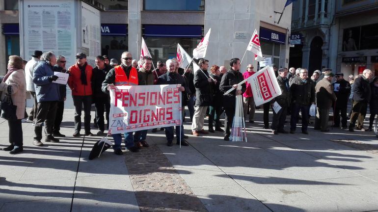Concentración por las pensiones dignas convocada por CCOO