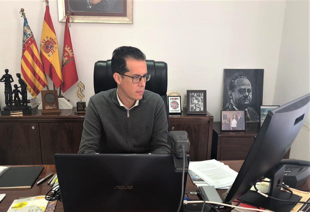 Reunión por videoconferencia de Rubén Alfaro sobre adhesión para la Agenda 2030