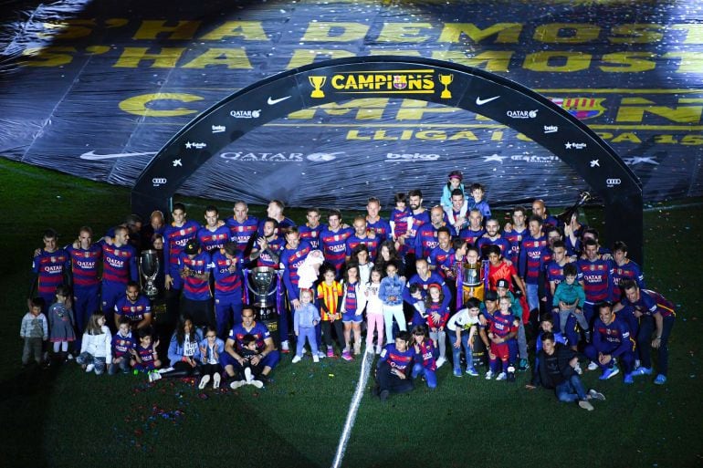 El Fútbol Club Barcelona brinda el doblete a sus aficionados en el Camp Nou