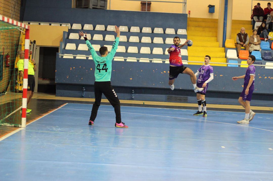 Pablo Rodríguez en un partido con el Balopal Palencia.