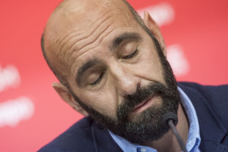 Monchi, en  la rueda de prensa que anuncia su marcha del Sevilla