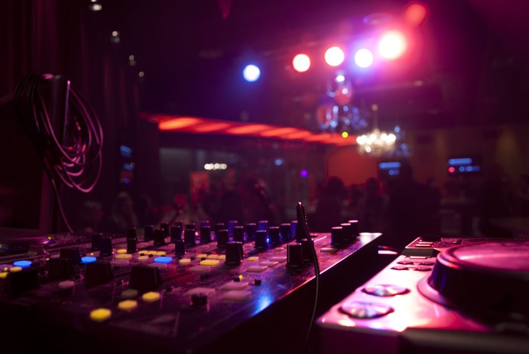 La Generalitat suspende las fiestas con actuaciones de disc-jockeys para las celebraciones de fin de año