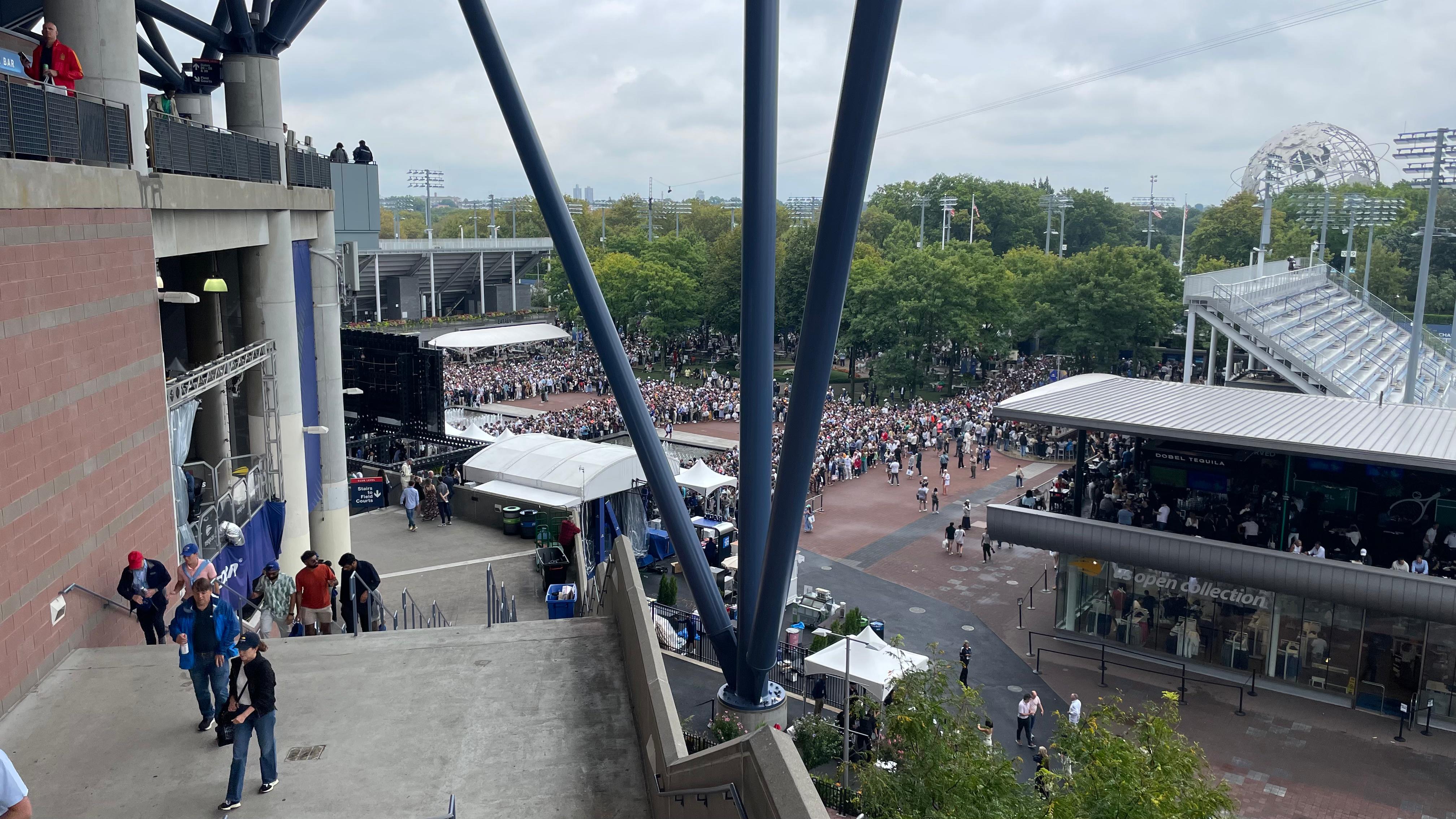 Estado de los accesos de la Arthur Ashe a la hora del partido.