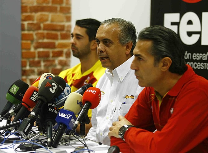 Navarro, Sáez y Scariolo, durante la rueda de prensa