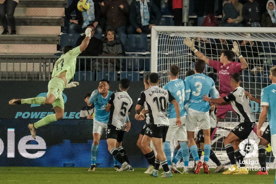 Fuzato  en la última acción del partido en una imagen de  La Liga