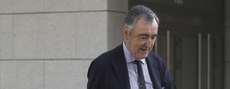 El expresidente de NovaGalicia José María Castellano Ríos, acudió hoy a la Audiencia Nacional para ser interrogado por el juez Santiago Pedraz en la causa en la que investiga las presuntas extorsiones de Manos Limpias y Ausbanc. 