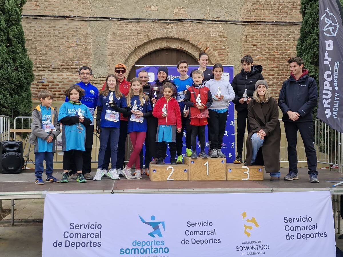 Sixto del Valle y Marina Gibánel vencen en la carrera Castillazuelo-El Pueyo