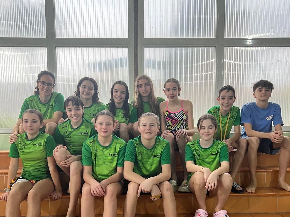 Los nadadores altoaragoneses se cuelgan 14 medallas en el Campeonato de Aragón Alevín